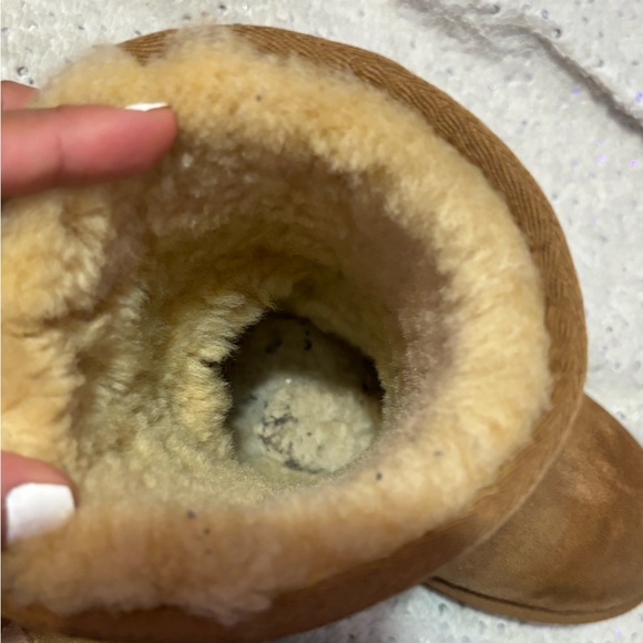 UGG Classic Short II - Picture 6 of 16